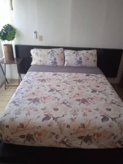 Hermoso Apartamento En Manzanillo Con Alberca Y Cancha De Tenis, Ideal Para Relajarse Y Disfrutar De Una Escapada Tranquila En El Paraiso Tropical Extérieur photo