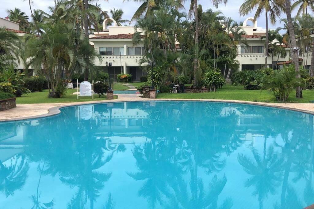 Hermoso Apartamento En Manzanillo Con Alberca Y Cancha De Tenis, Ideal Para Relajarse Y Disfrutar De Una Escapada Tranquila En El Paraiso Tropical Extérieur photo