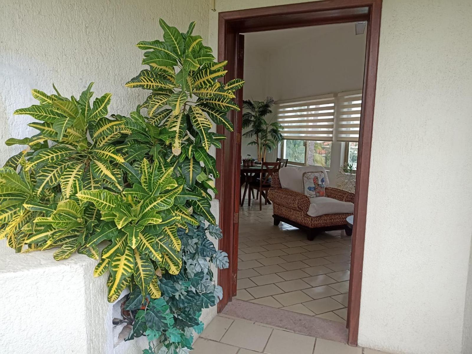 Hermoso Apartamento En Manzanillo Con Alberca Y Cancha De Tenis, Ideal Para Relajarse Y Disfrutar De Una Escapada Tranquila En El Paraiso Tropical Extérieur photo